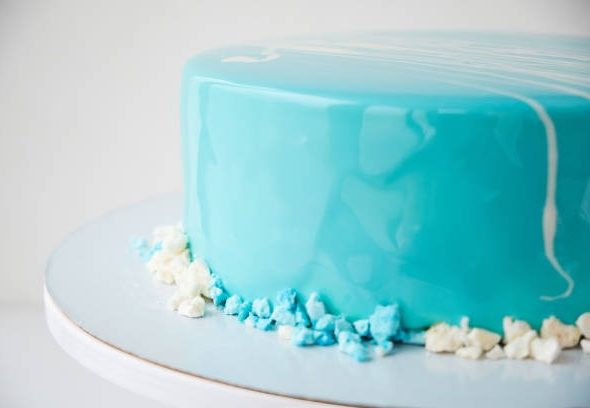 Winter Wonderland Elsa Cake to Make Birthdays Sparkle