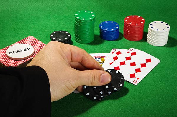 Finding Engaging Blackjack Formats through an online casino Singapore Site for Gamers