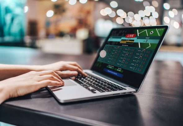 Comparing Online Poker Cambodia Interfaces and Features